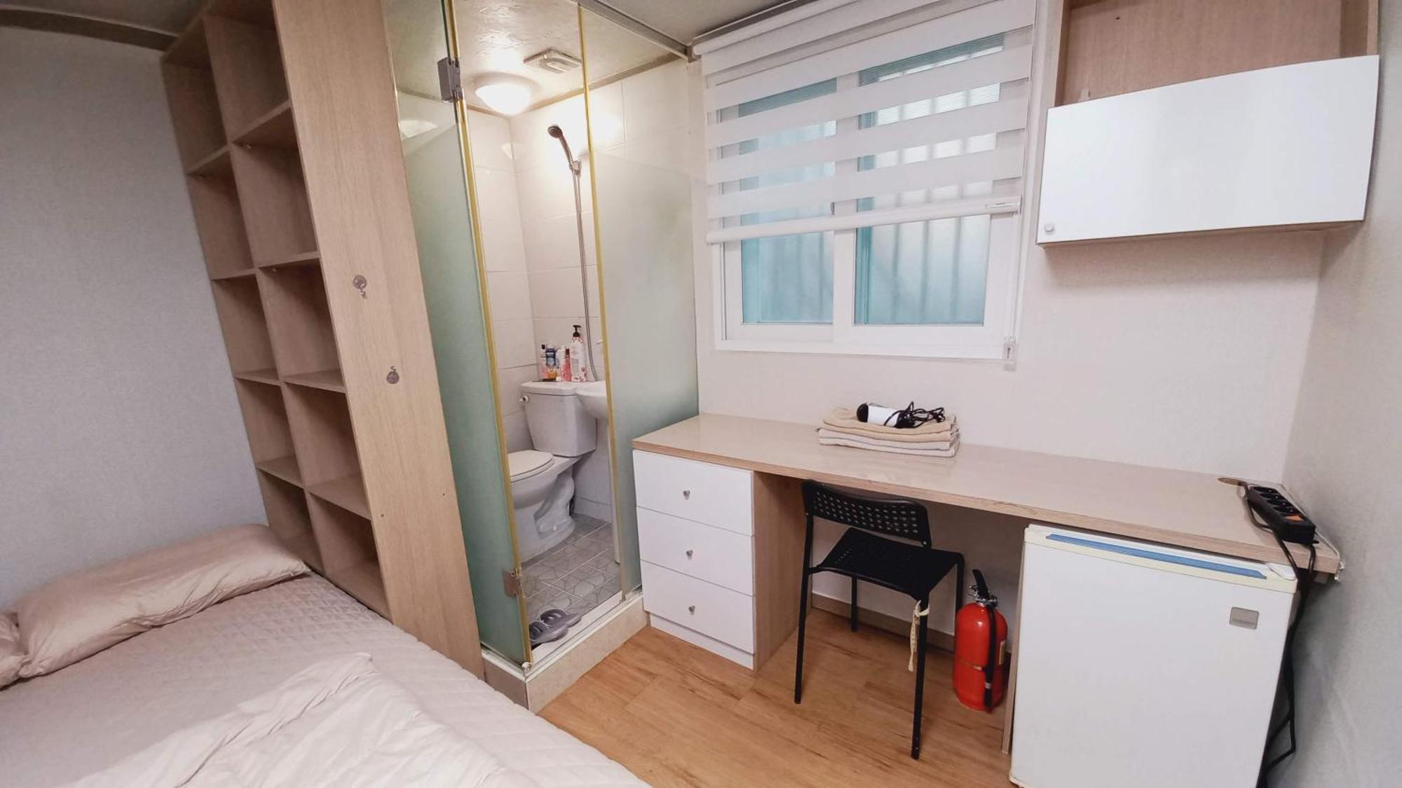 Haechi Stay Guesthouse - For Foreigners Only Сеул Екстер'єр фото