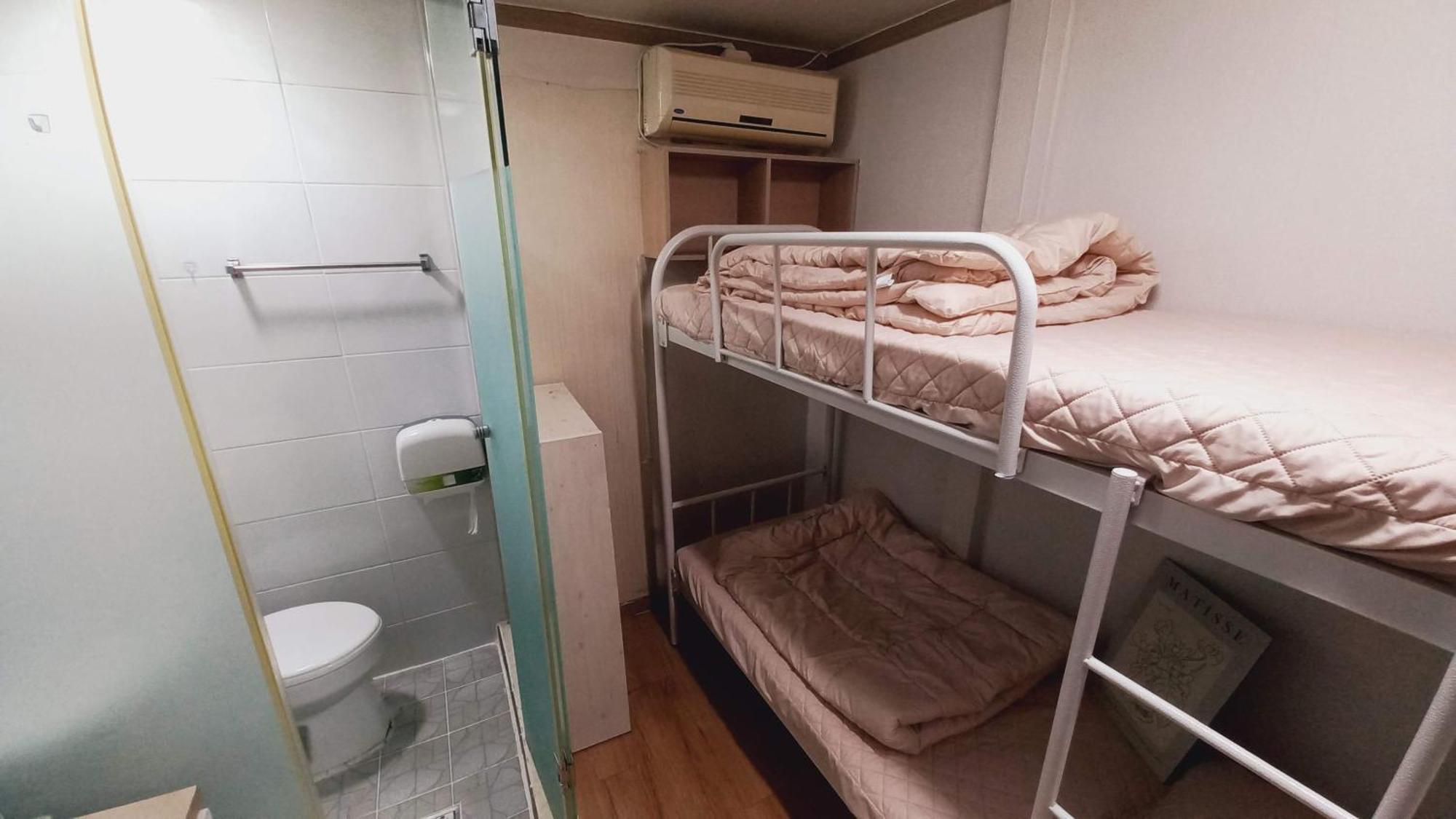 Haechi Stay Guesthouse - For Foreigners Only Сеул Екстер'єр фото